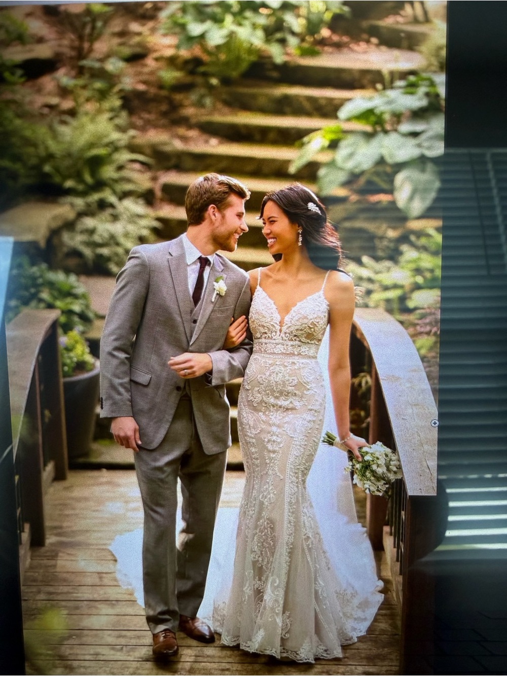 Essence of Australia D2887 Wedding Dress Size 16 (altered to 12) with bustle